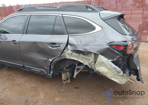 2022 Subaru Outback Premium z USA, uszkodzony, nr VIN 4S4BTAFCXN3257899
